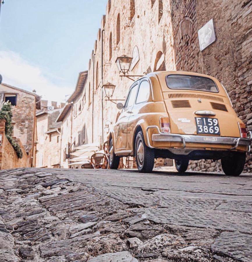 مبيت وإفطار تْشيرتالدو Antica Torre Del Borgo المظهر الخارجي الصورة