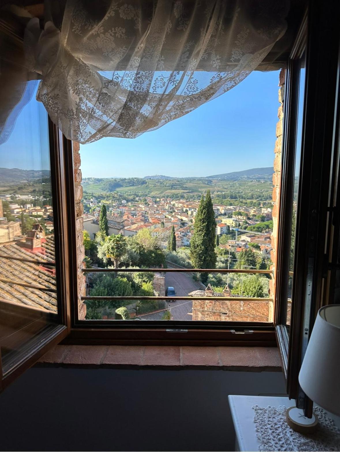 مبيت وإفطار تْشيرتالدو Antica Torre Del Borgo المظهر الخارجي الصورة